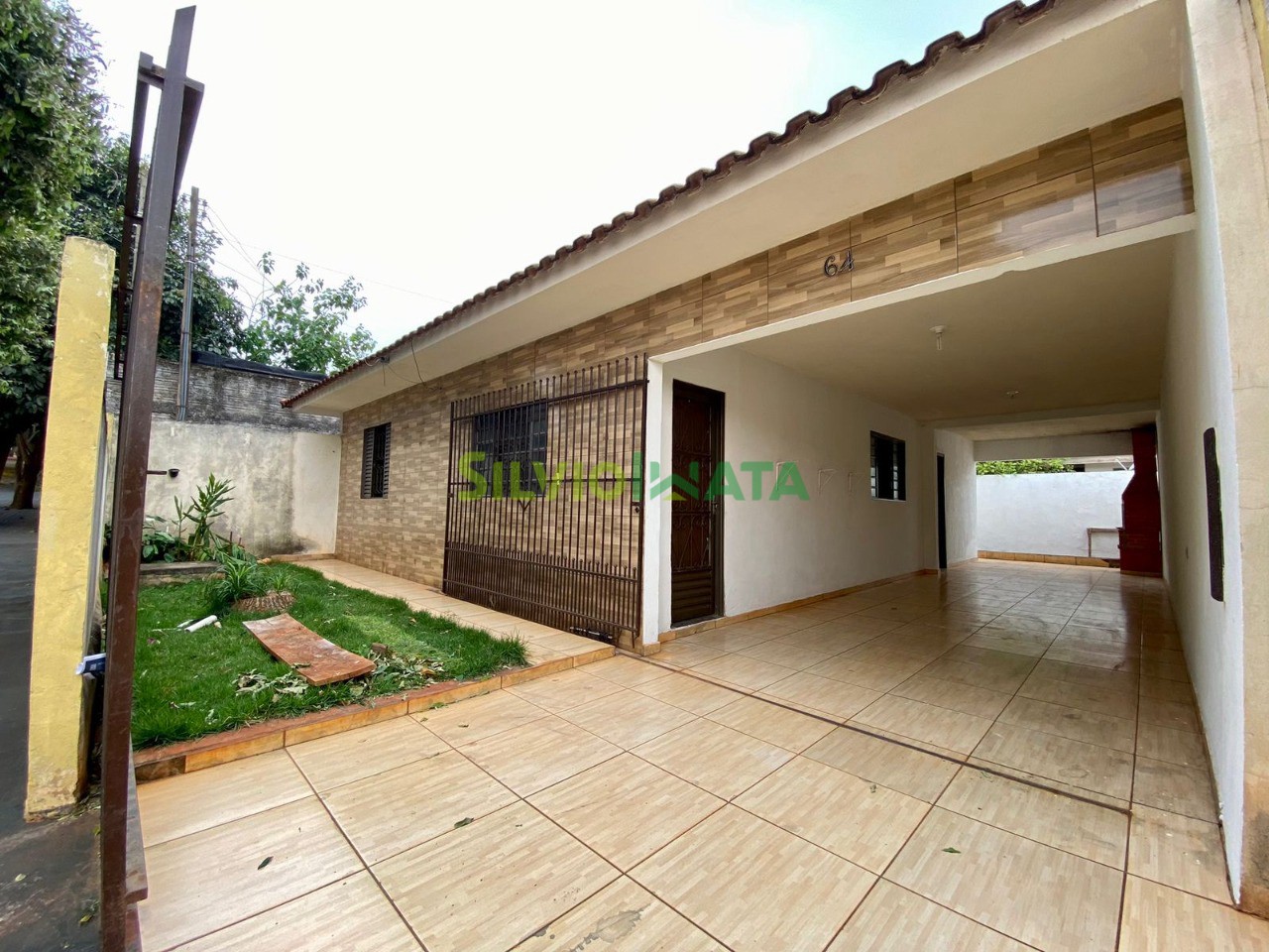 Casa à venda em Conjunto Habitacional Requião, Maringá — Portal Chave Fácil
