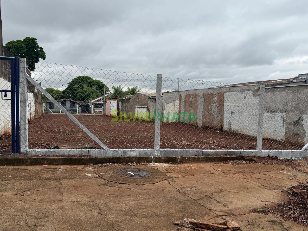 Terreno/Área à venda em Conjunto Residencial Ney Braga, Maringá — Portal Chave Fácil