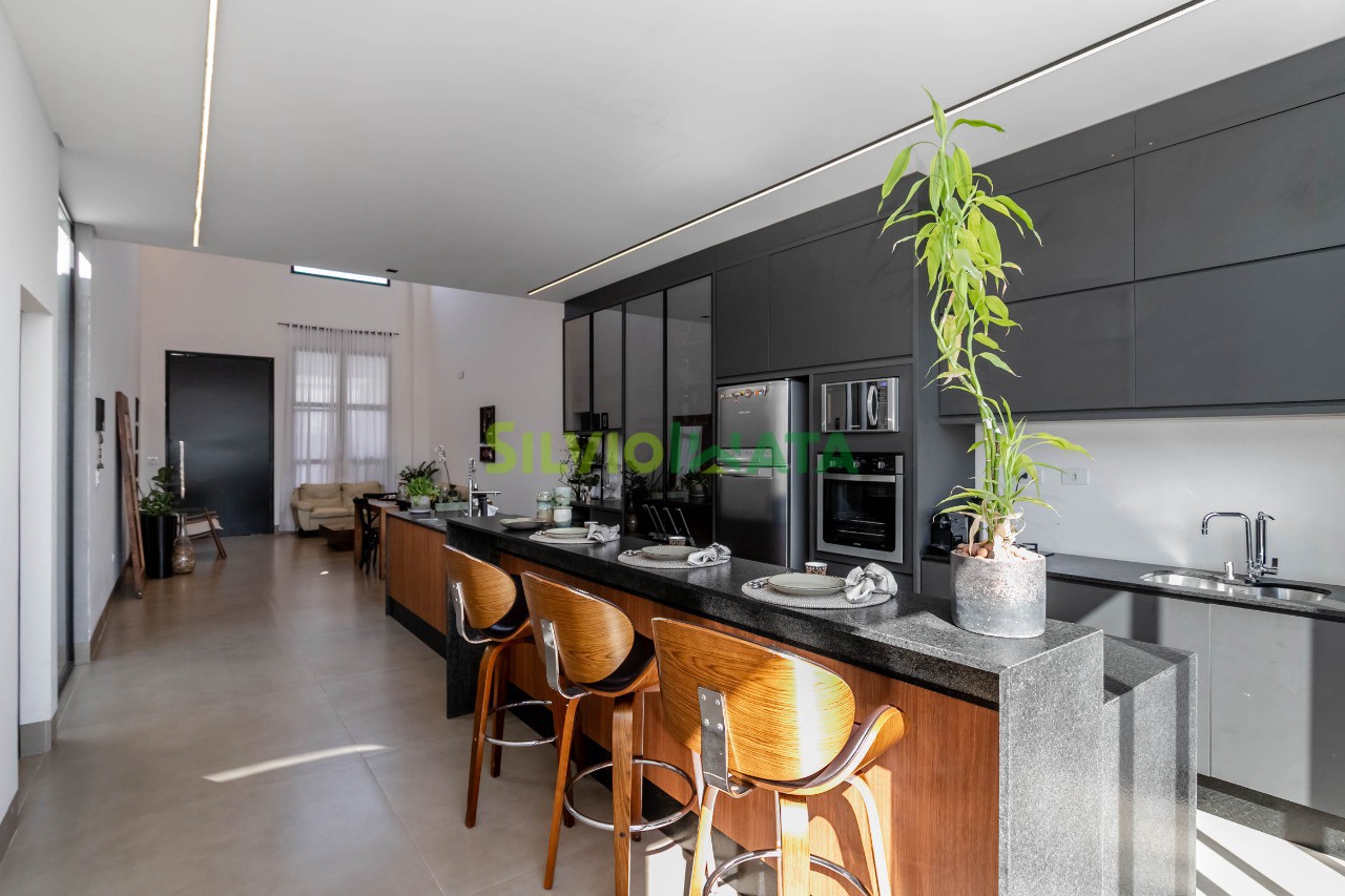 Casa à venda em Bom Jardim, Maringá — Portal Chave Fácil