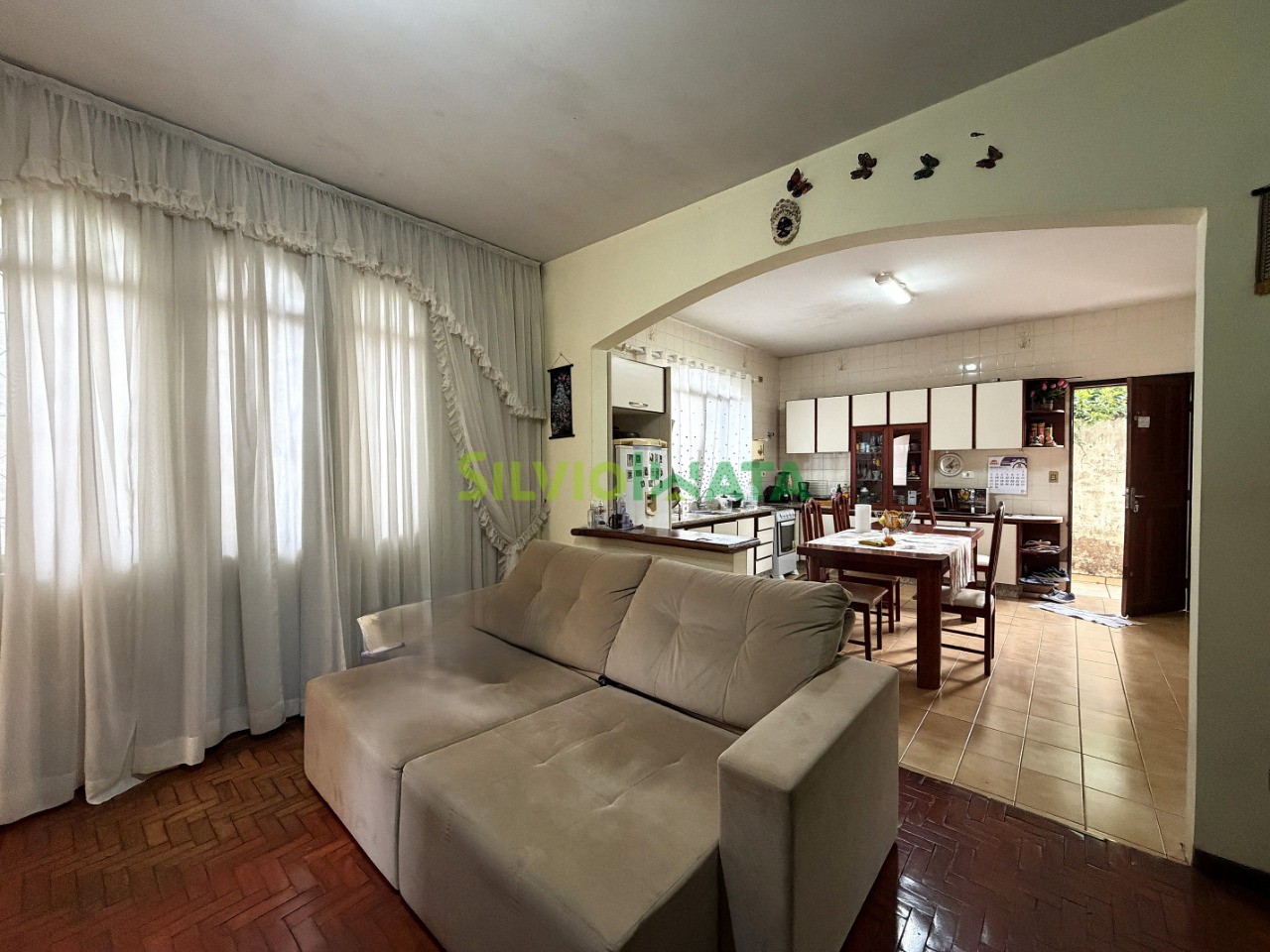 Casa à venda em Zona 08, Maringá — Portal Chave Fácil