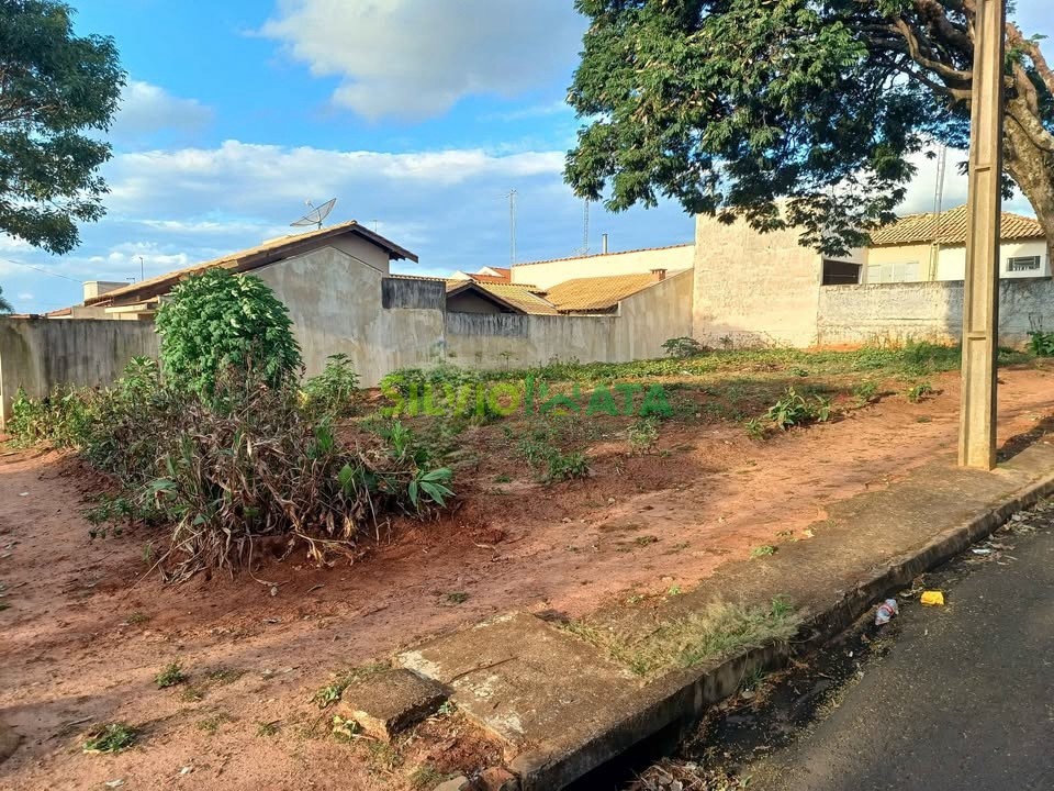 Terreno/Área à venda em Jardim Sinuelo, Astorga — Portal Chave Fácil