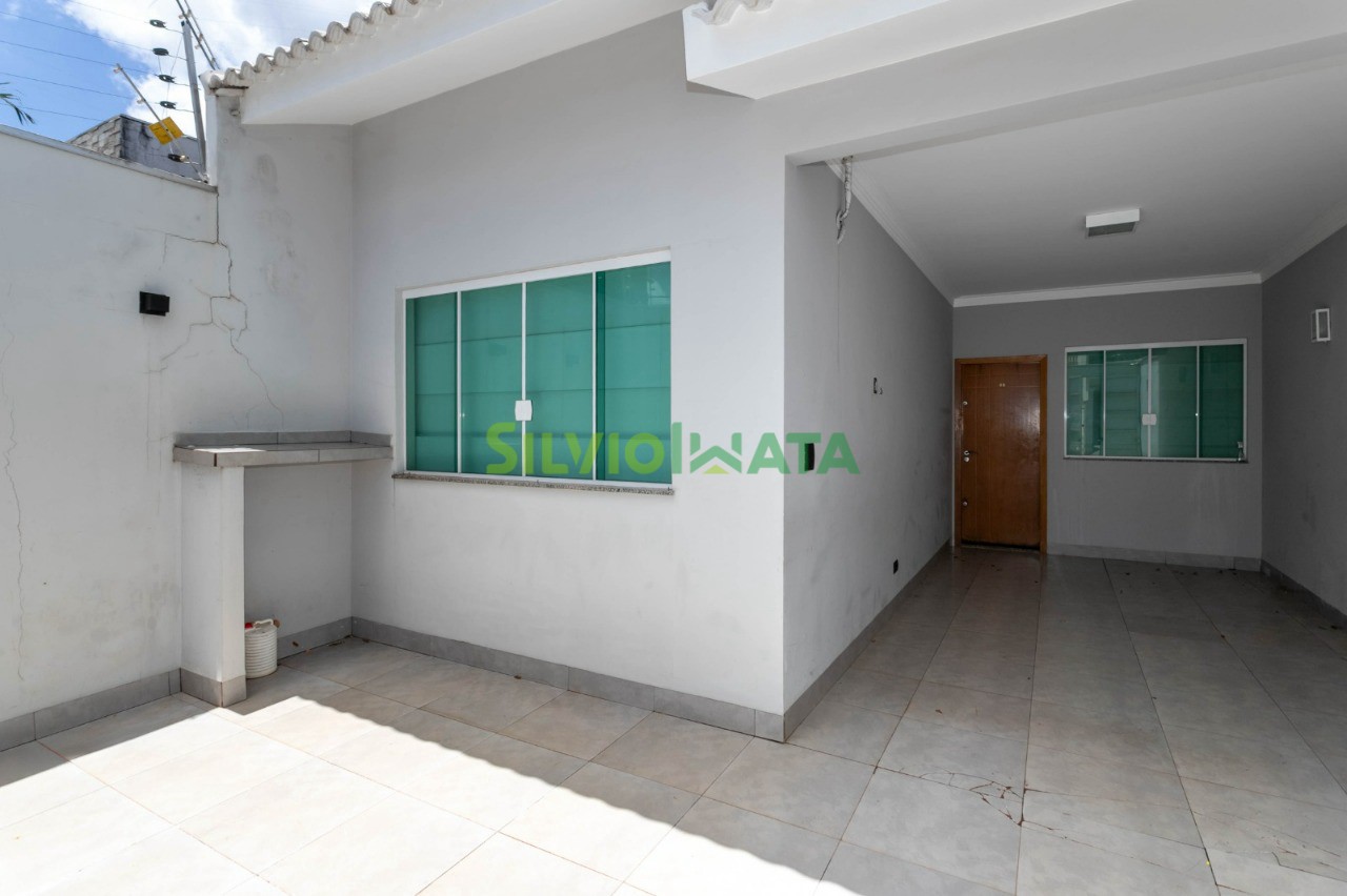 Casa à venda em Jardim Monte Rei, Maringá — Portal Chave Fácil