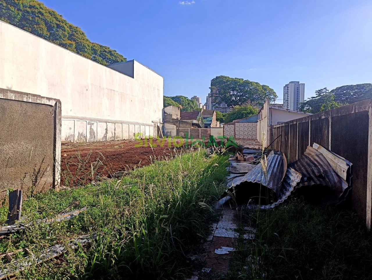 Terreno à venda em Zona 08, Maringá — Portal Chave Fácil