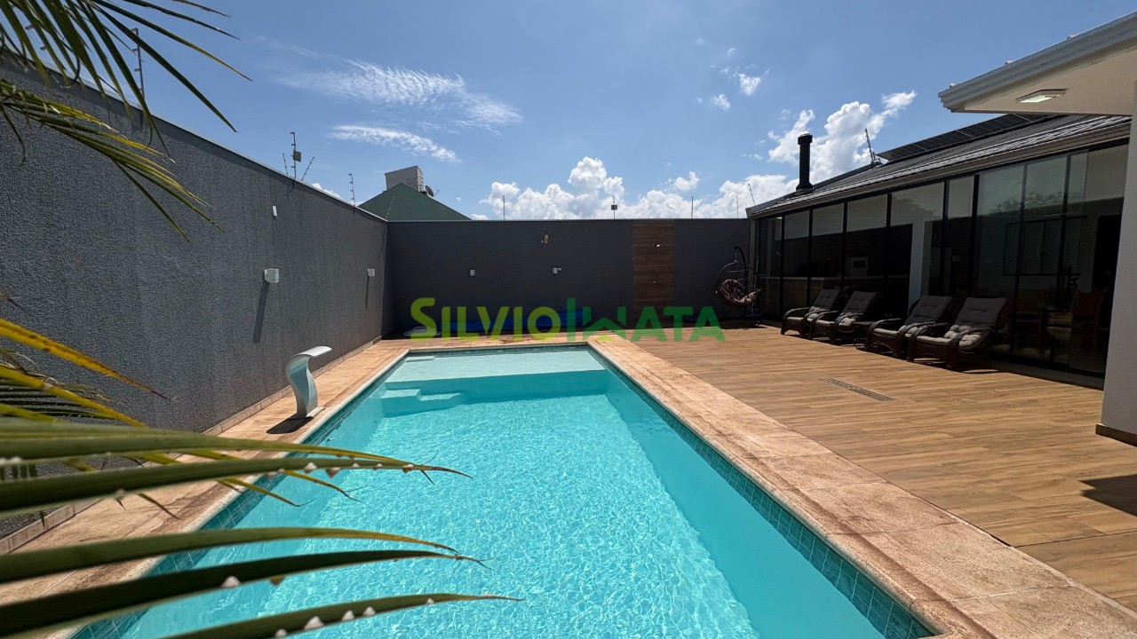Casa à venda em Jardim Iguaçu, Maringá — Portal Chave Fácil