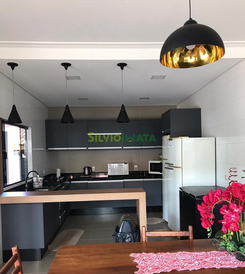 Casa à venda em Centro, Itaguajé — Portal Chave Fácil