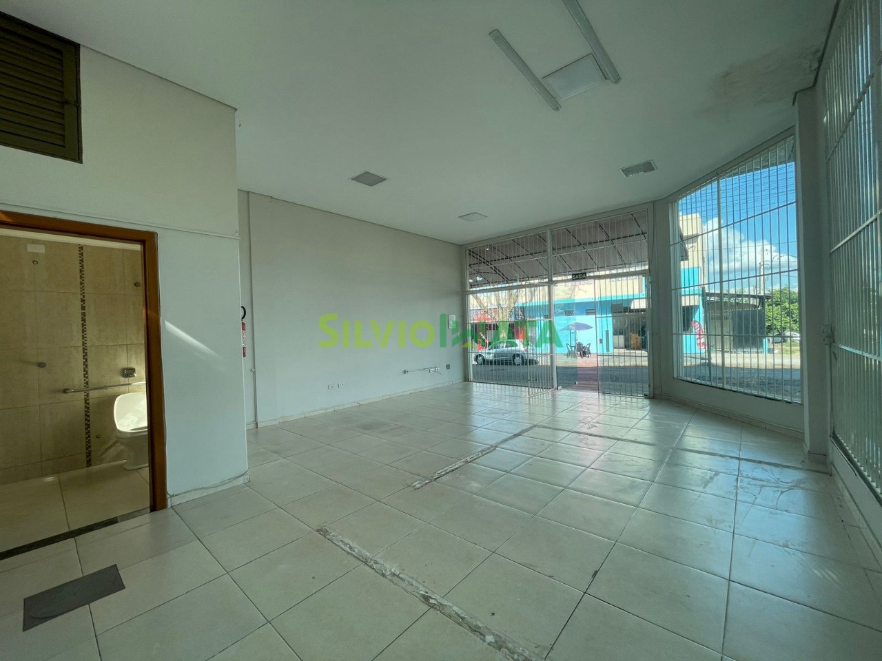 Sala/Conjunto Comercial para alugar em Conjunto Residencial Ney Braga, Maringá — Portal Chave Fácil