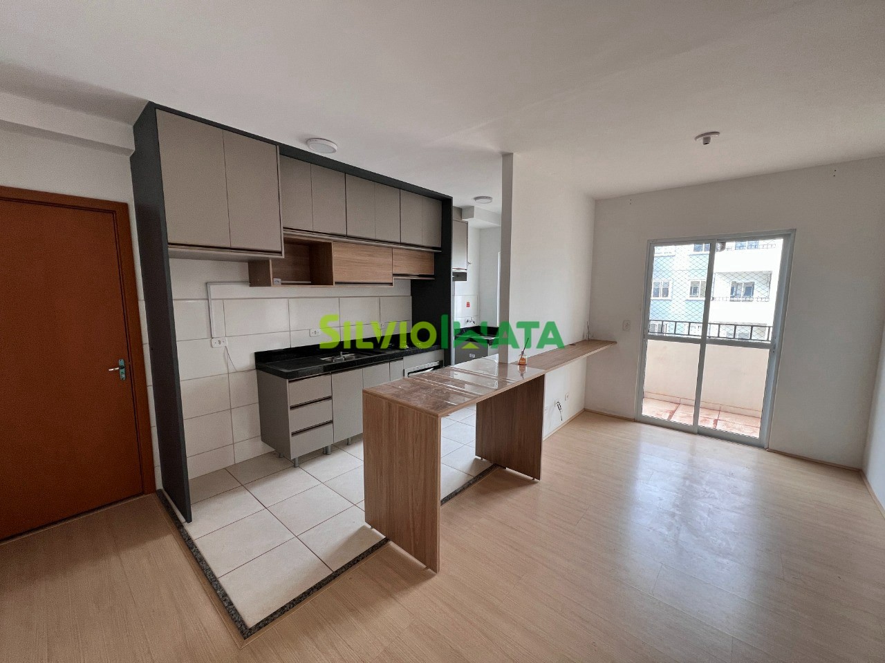 Apartamento à venda em Chácaras Aeroporto, Maringá — Portal Chave Fácil