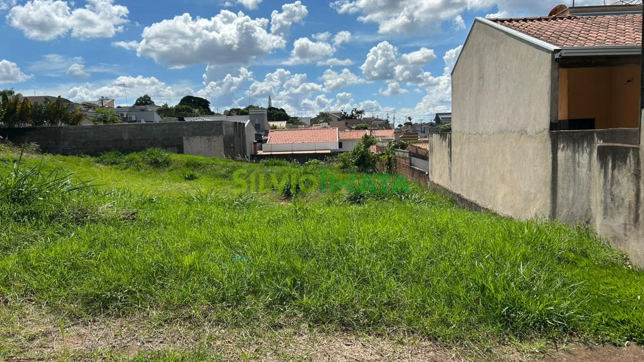Terreno/Área à venda em Jardim Central, Astorga — Portal Chave Fácil