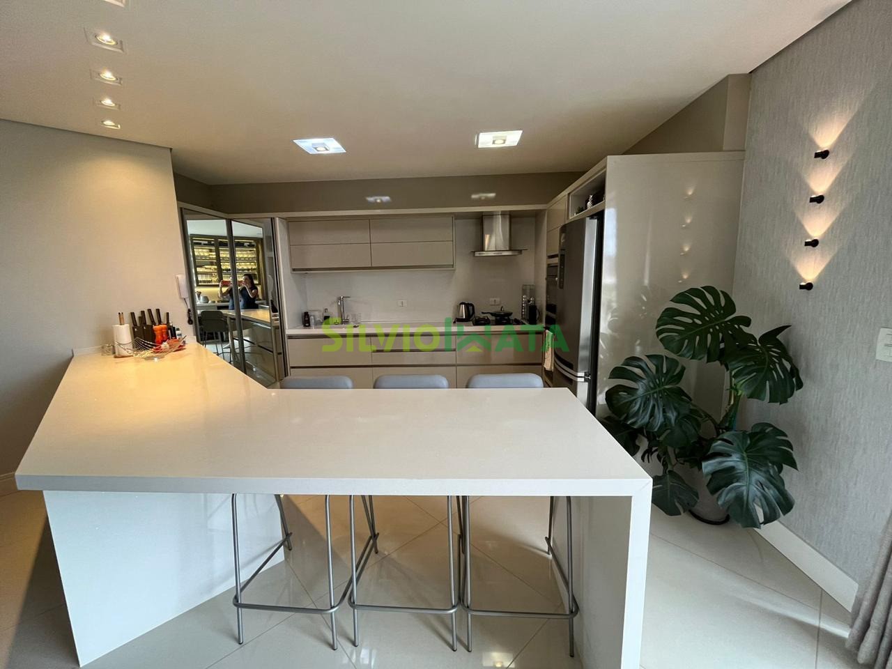 Apartamento à venda em Zona 03, Maringá — Portal Chave Fácil