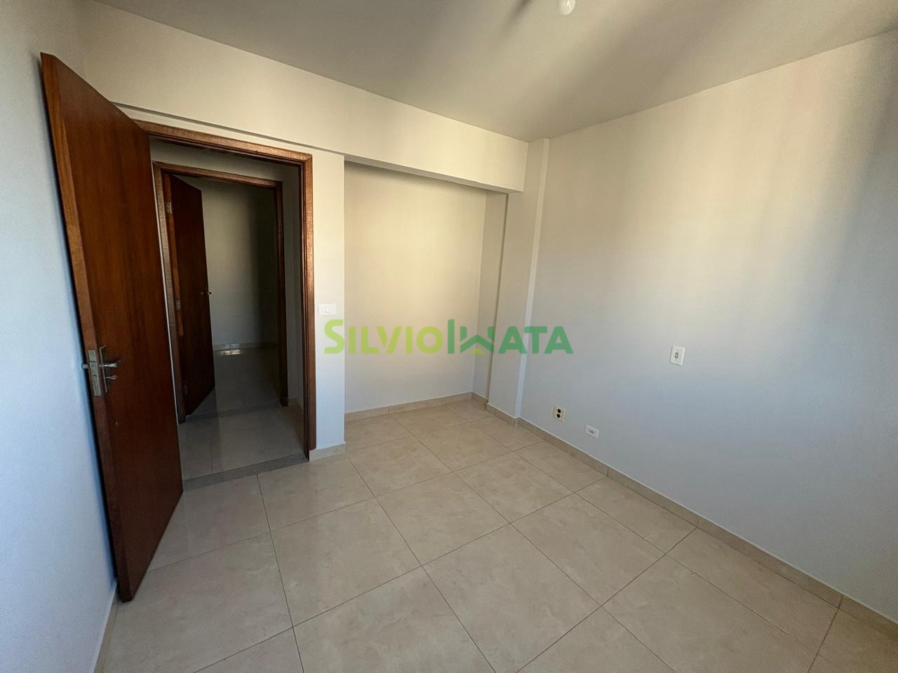 Apartamento à venda em Vila Cleópatra, Maringá — Portal Chave Fácil
