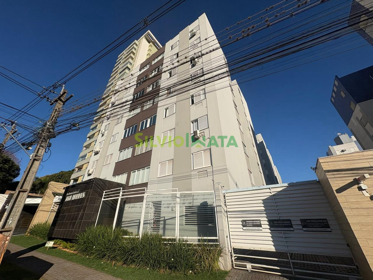 Apartamento à venda em Vila Cleópatra, Maringá — Portal Chave Fácil