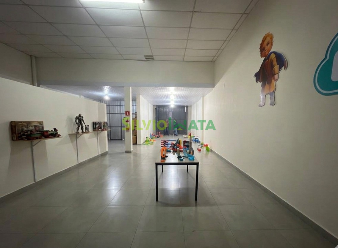 Barracão/Galpão à venda em Zona 06, Maringá — Portal Chave Fácil