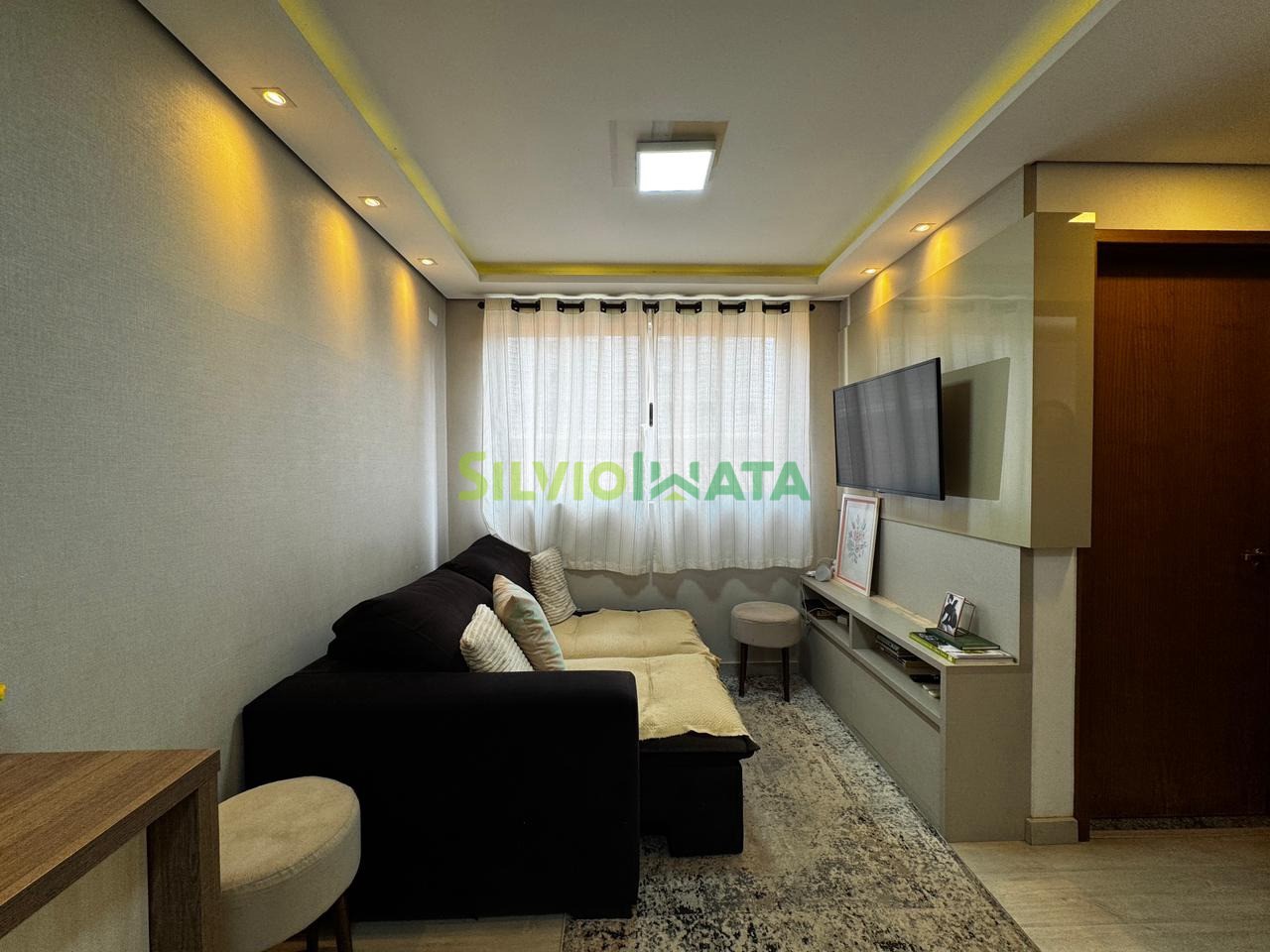 Apartamento com 47 m² à venda por R$ 265.000,00 no Jd. Alvorada, Maringá-PR
