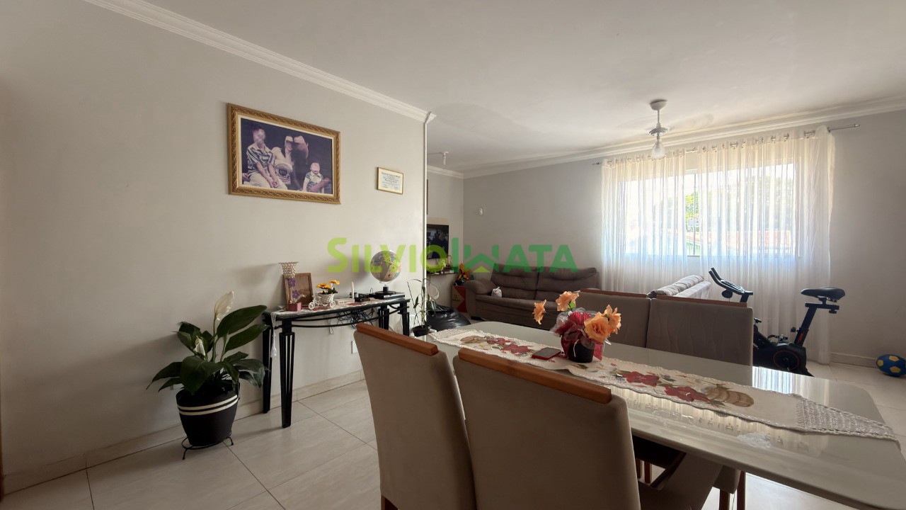 Casa à venda em Zona 05, Maringá — Portal Chave Fácil