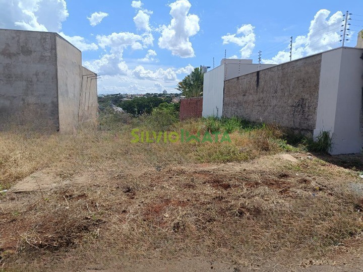 Terreno/Área à venda em Vila Emília, Maringá — Portal Chave Fácil