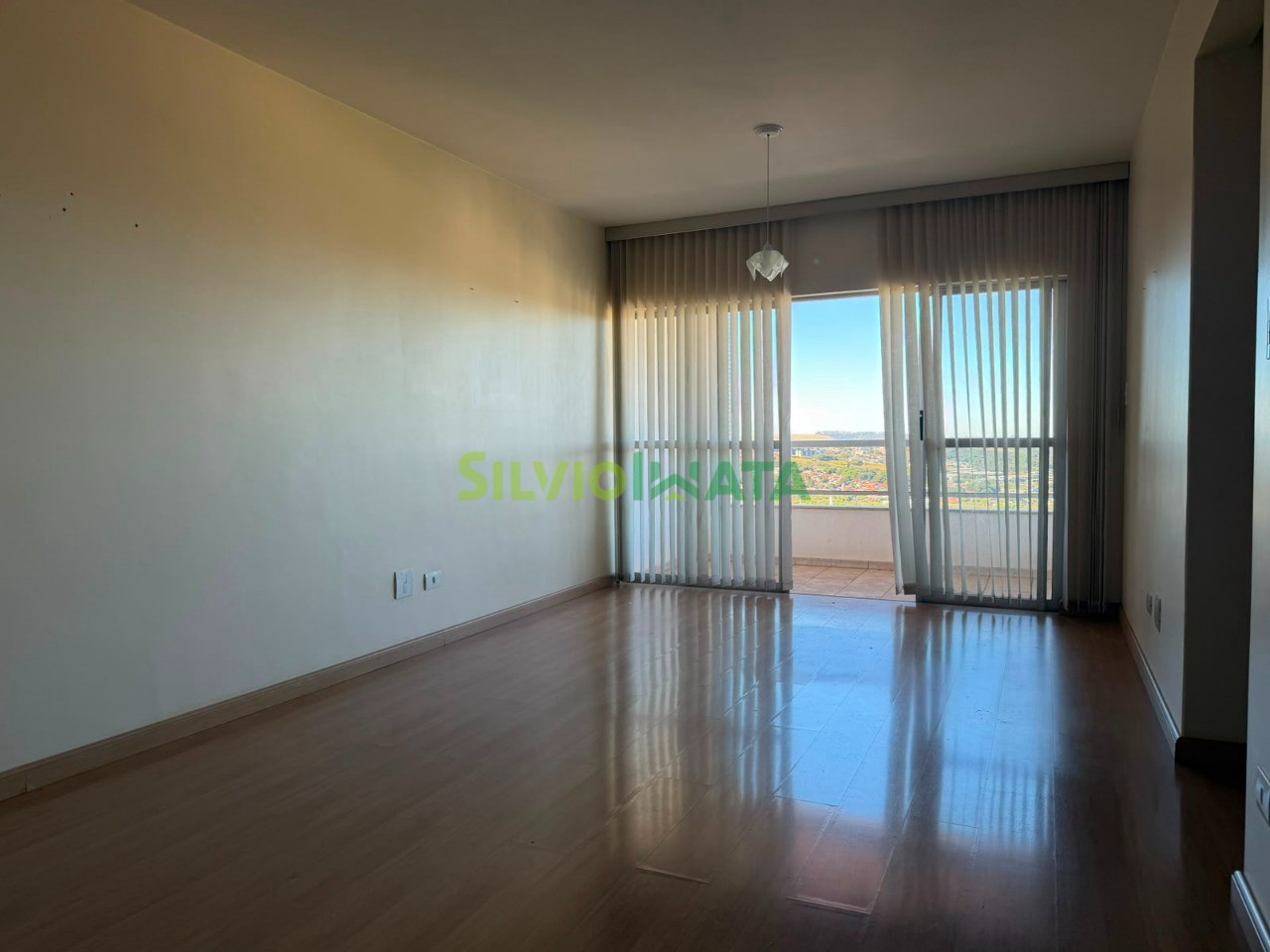 Apartamento à venda em Vila Emília, Maringá — Portal Chave Fácil