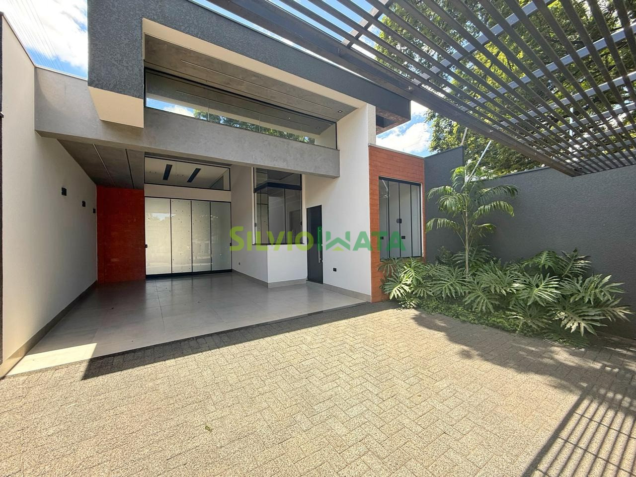 Casa à venda em Zona 05, Maringá — Portal Chave Fácil