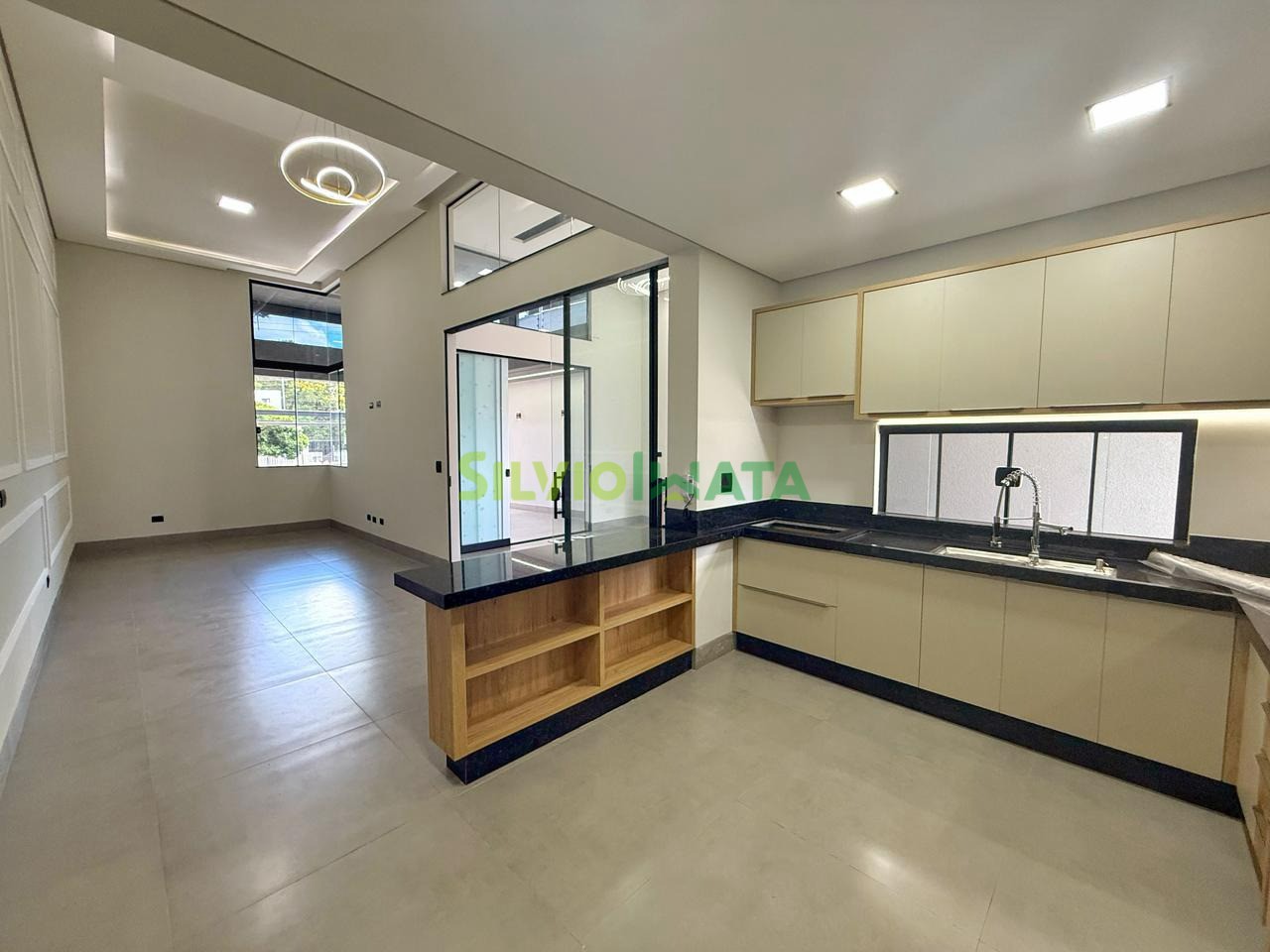 Casa à venda em Zona 05, Maringá — Portal Chave Fácil