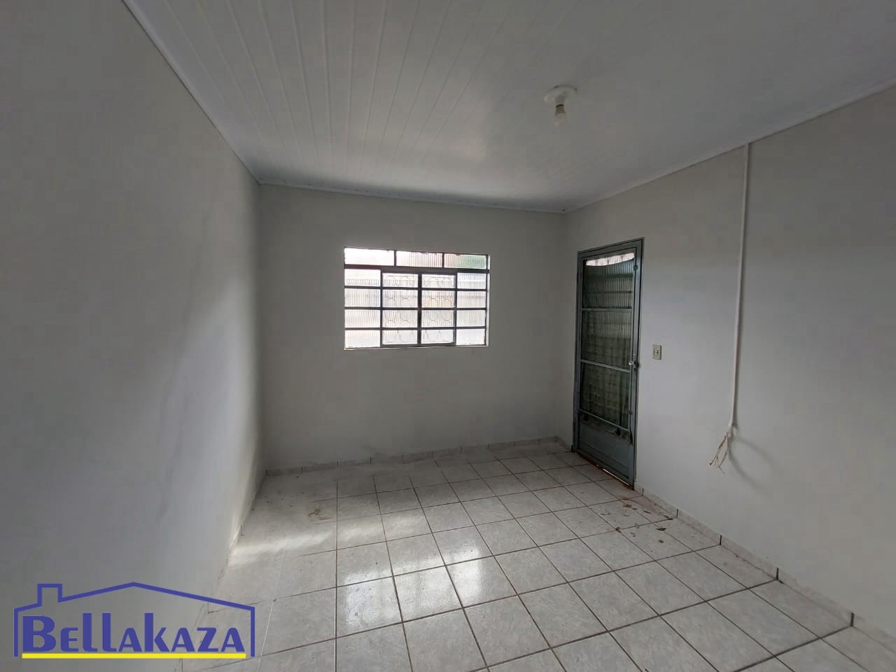 Casa à venda em Parque Residencial Tuiuti, Maringá — Portal Chave Fácil