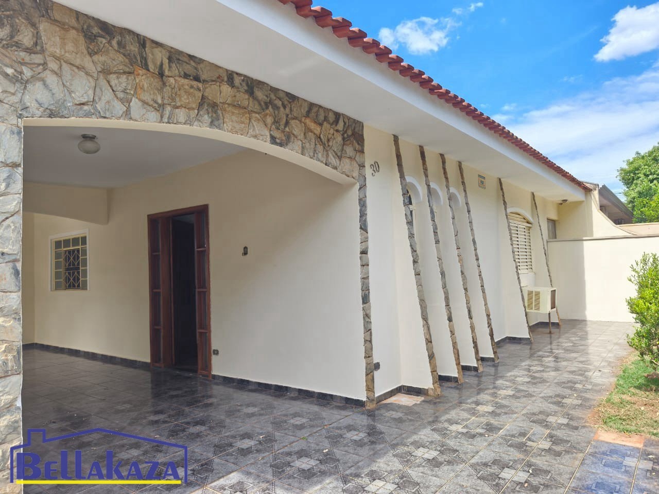 Casa à venda em Parque Das Bandeiras, Maringá — Portal Chave Fácil