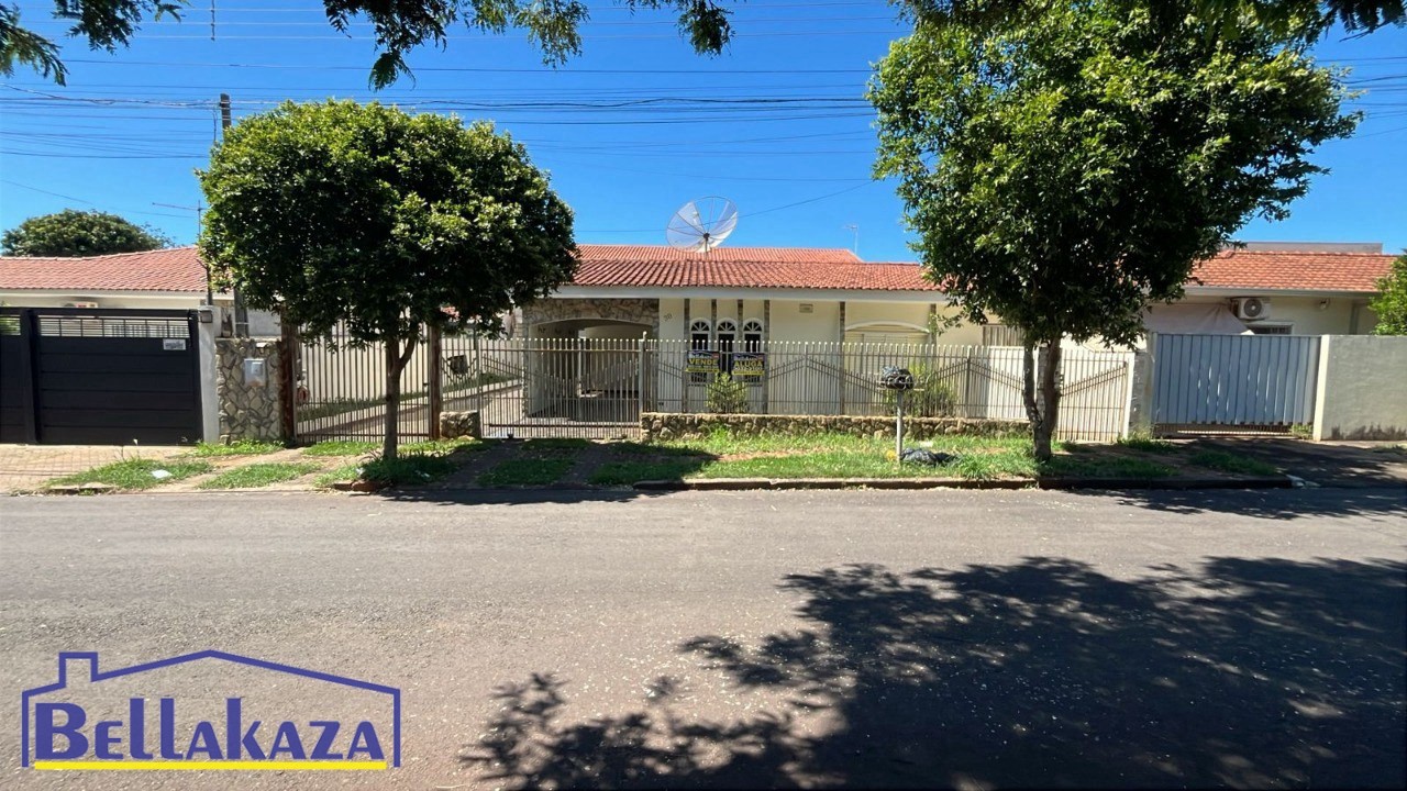 Casa à venda em Parque Das Bandeiras, Maringá — Portal Chave Fácil