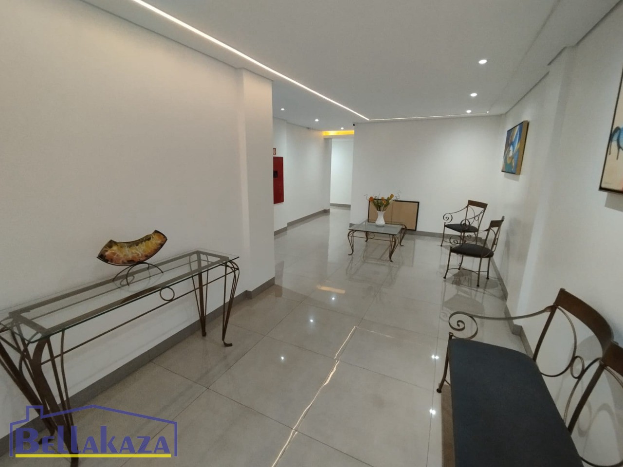 Comercial à venda em Zona 07, Maringá — Portal Chave Fácil