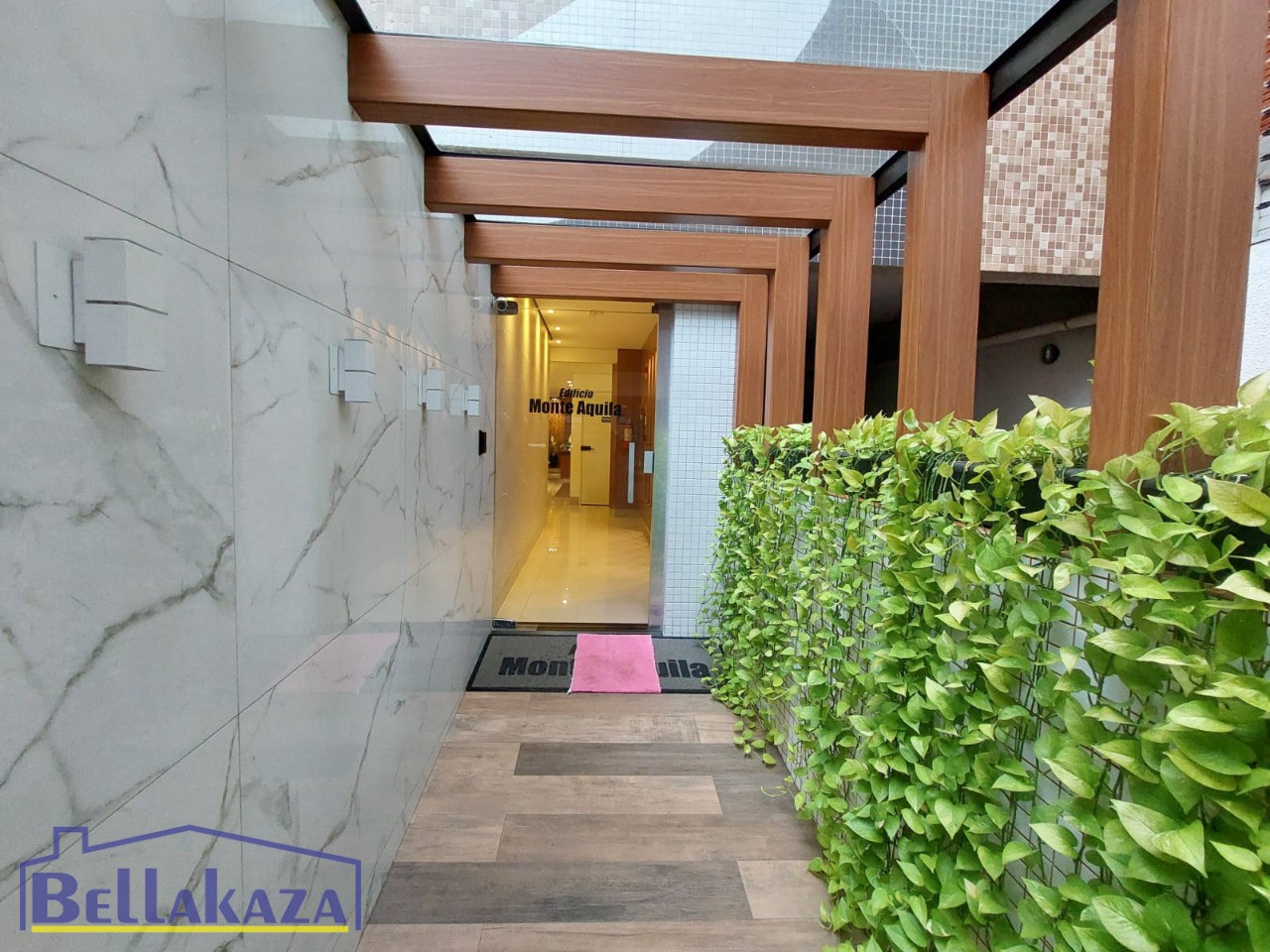Comercial para alugar em Zona 03, Maringá — Portal Chave Fácil