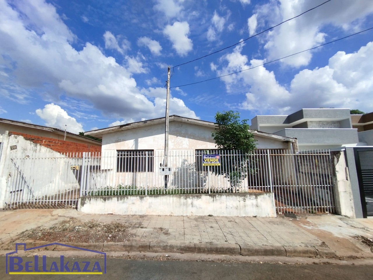 Casa à venda em Conjunto Habitacional Karina, Maringá — Portal Chave Fácil
