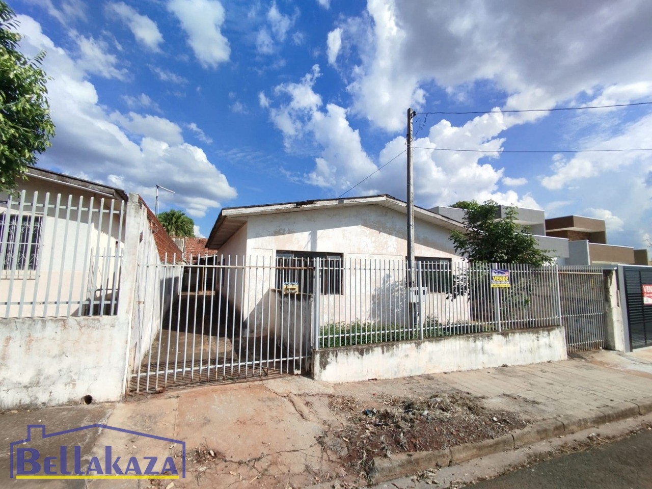 Casa à venda em Conjunto Habitacional Karina, Maringá — Portal Chave Fácil