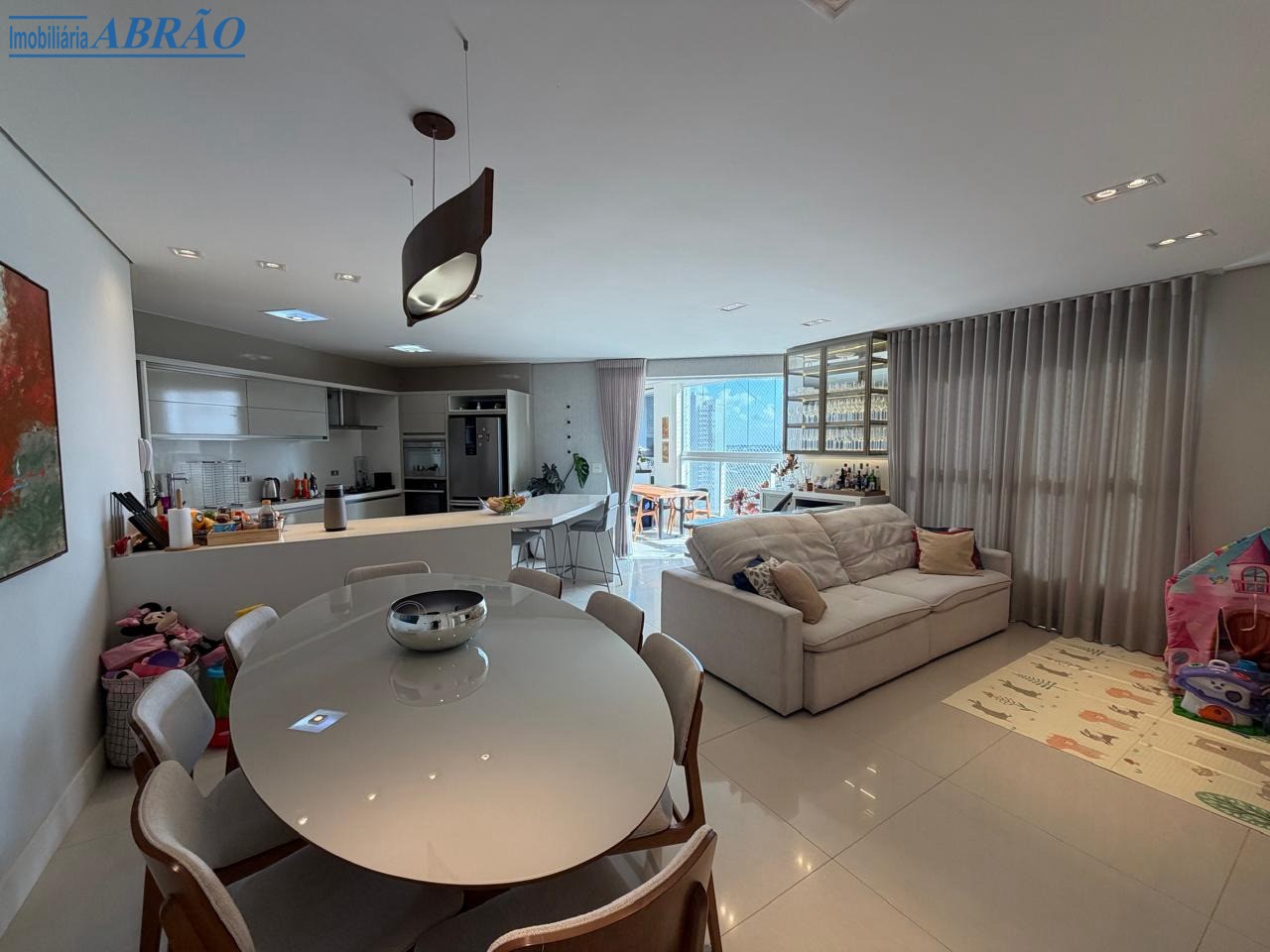 Apartamento à venda em Zona 03, Maringá — Portal Chave Fácil