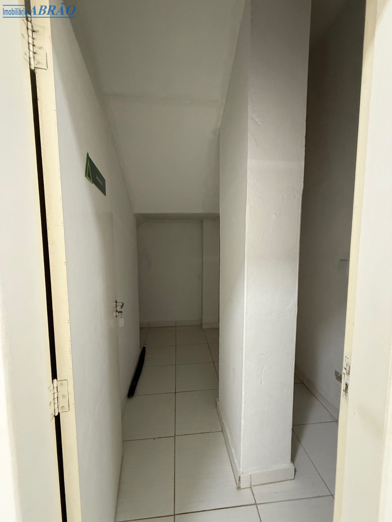Ponto Comercial/Loja para alugar em Zona 07, Maringá — Portal Chave Fácil