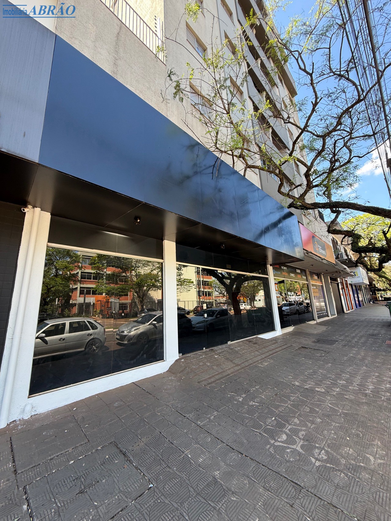 Ponto Comercial/Loja para alugar em Zona 07, Maringá — Portal Chave Fácil