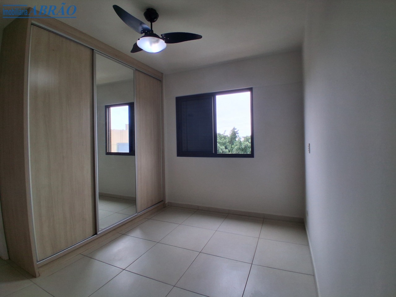 Apartamento para alugar em Zona 03, Maringá — Portal Chave Fácil