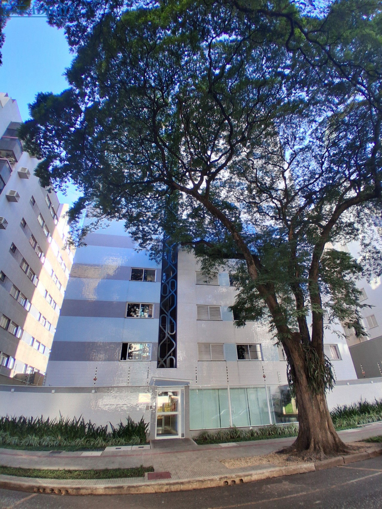 Apartamento para alugar em Zona 03, Maringá — Portal Chave Fácil
