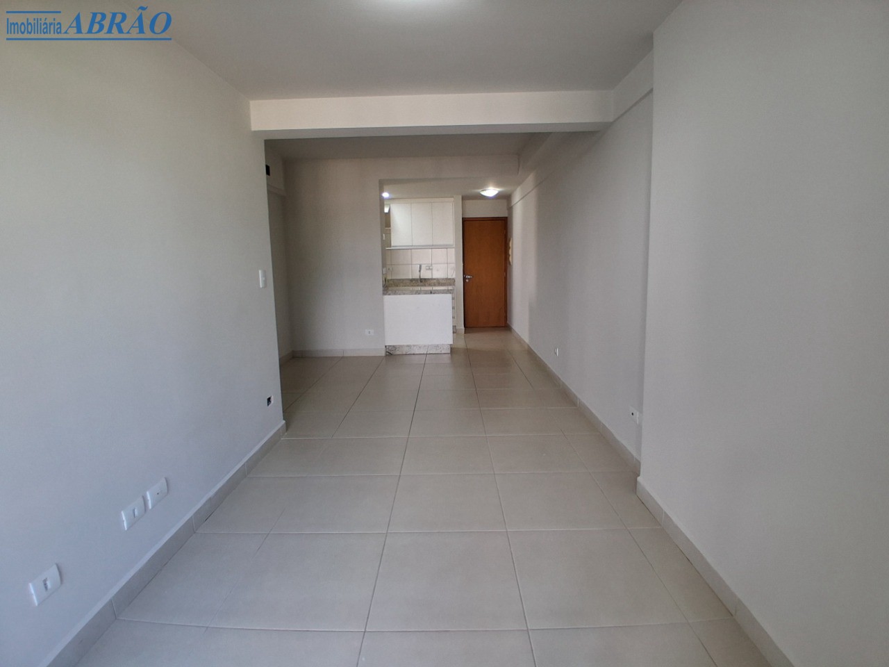 Apartamento para alugar em Vila Cleópatra, Maringá — Portal Chave Fácil
