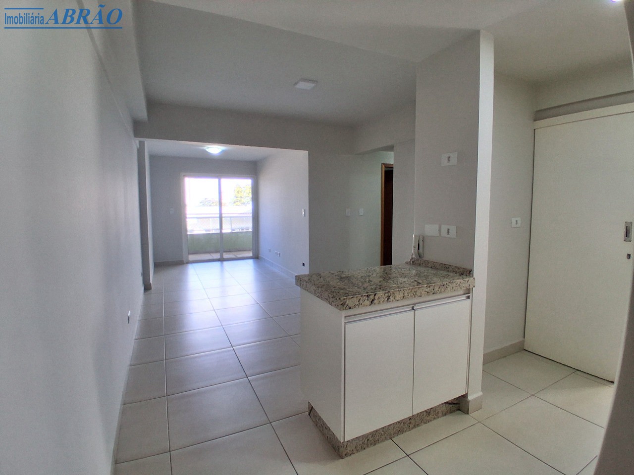 Apartamento para alugar em Vila Cleópatra, Maringá — Portal Chave Fácil