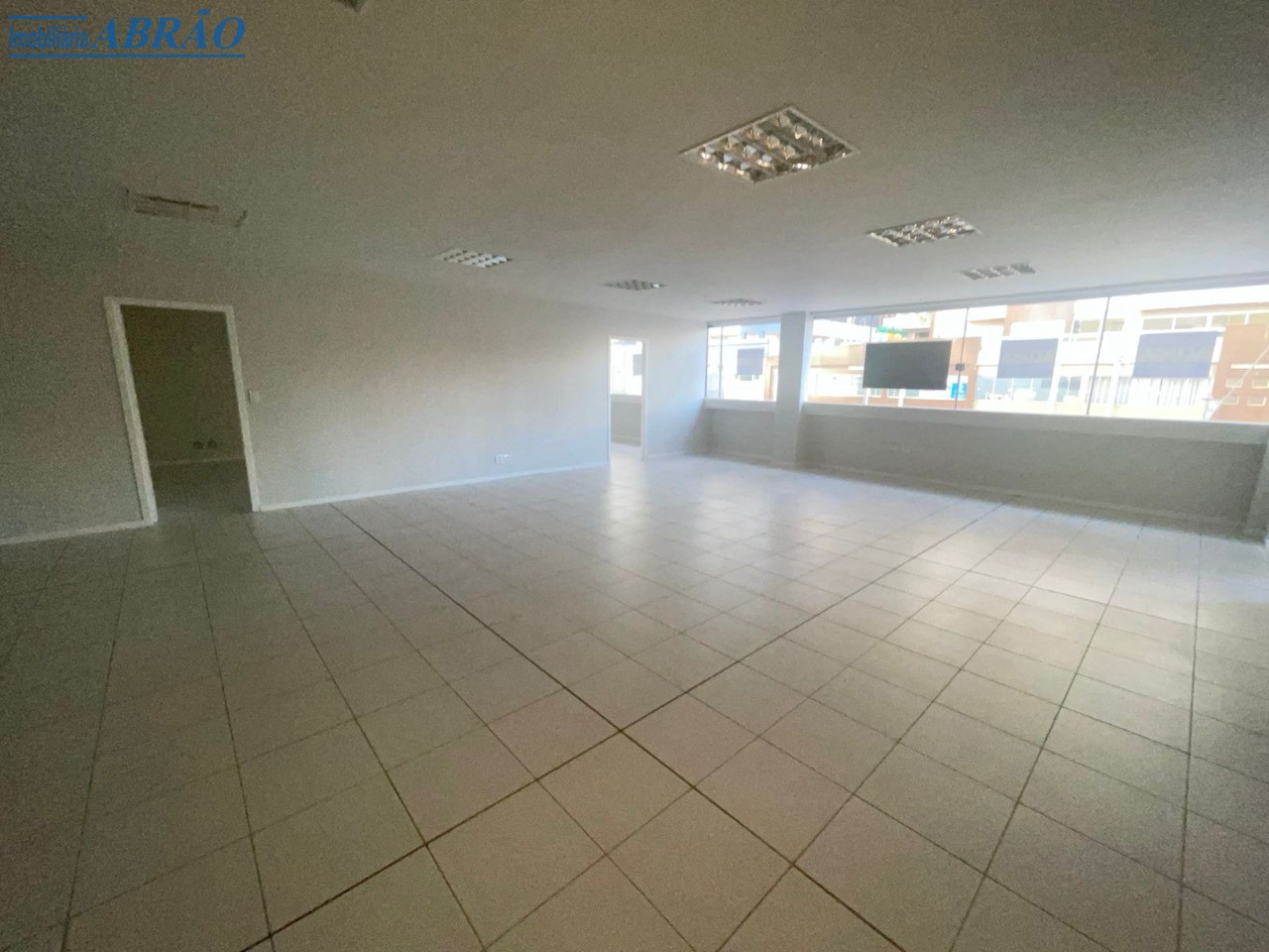 Sala/Conjunto Comercial à venda em Novo Centro, Maringá — Portal Chave Fácil