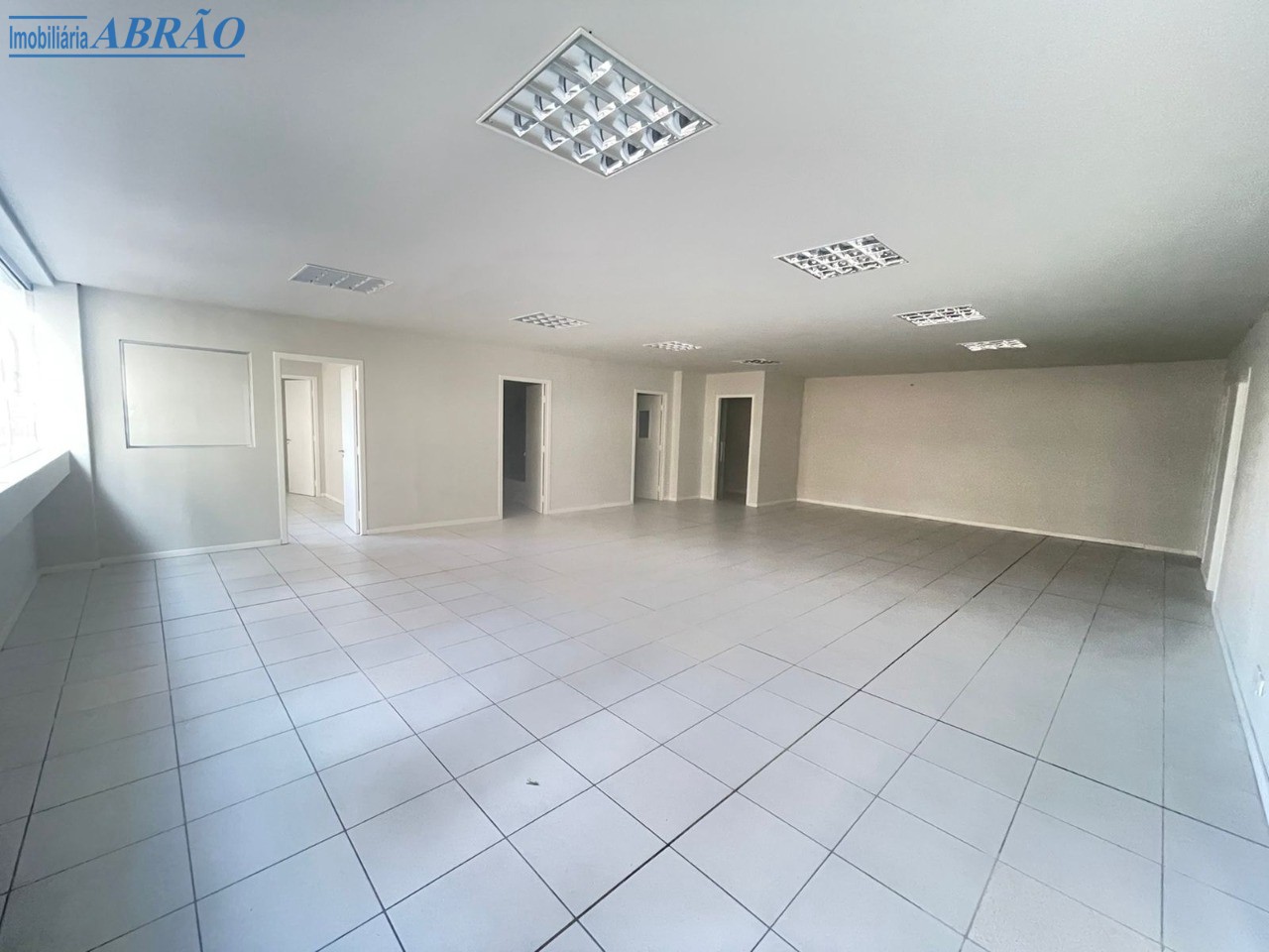 Sala/Conjunto Comercial à venda em Novo Centro, Maringá — Portal Chave Fácil