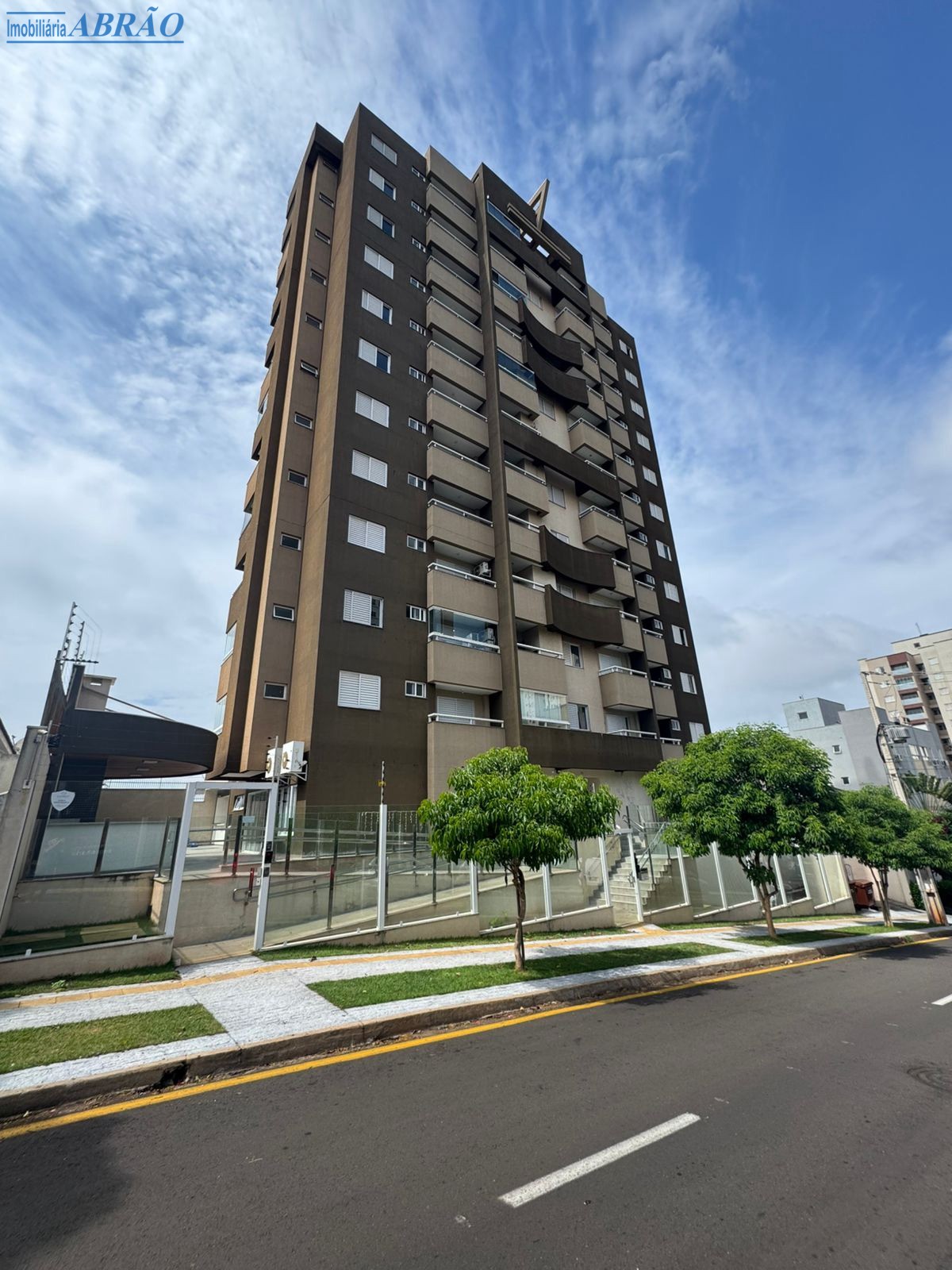 Apartamento à venda em Jardim Cerro Azul, Maringá — Portal Chave Fácil