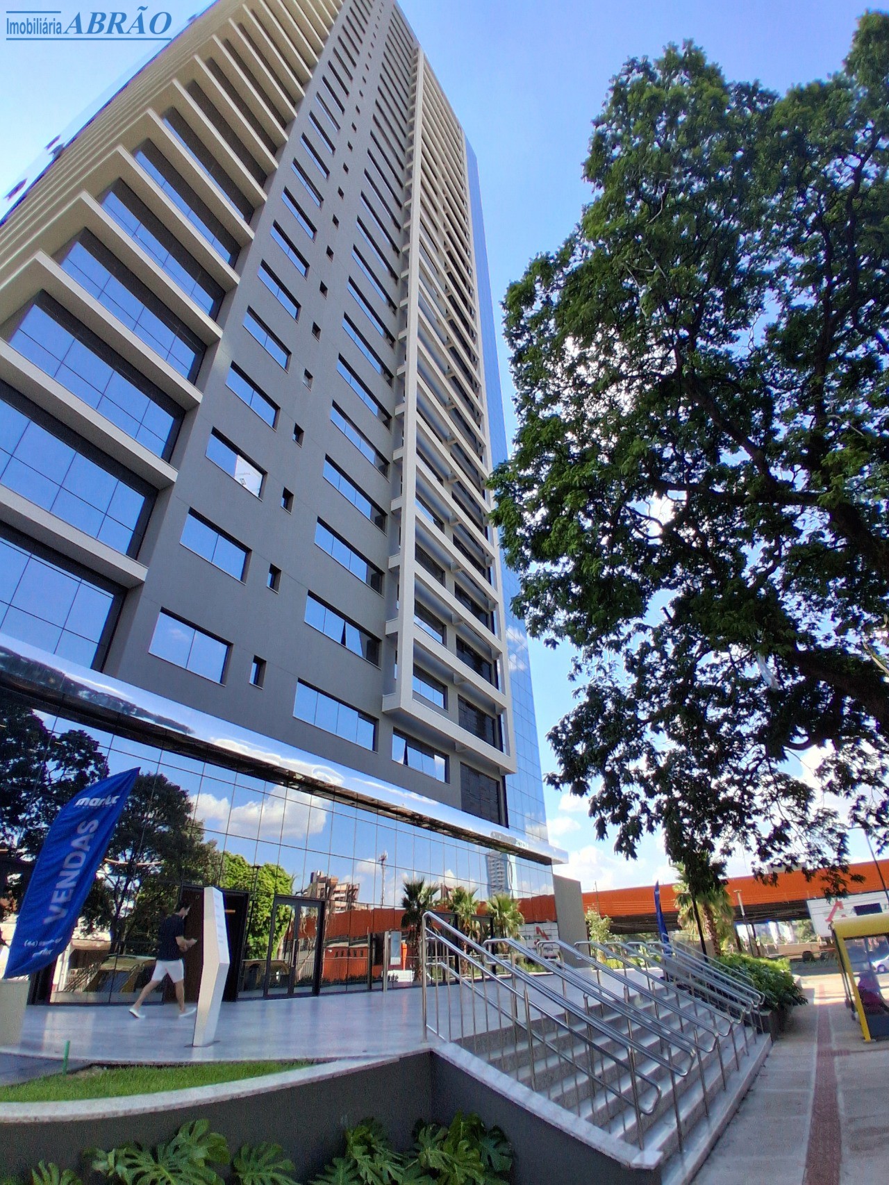 Sala/Conjunto Comercial para alugar em Zona 01 Centro, Maringá — Portal Chave Fácil