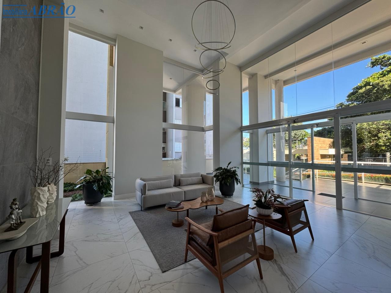 Apartamento à venda em Vila Cleópatra, Maringá — Portal Chave Fácil