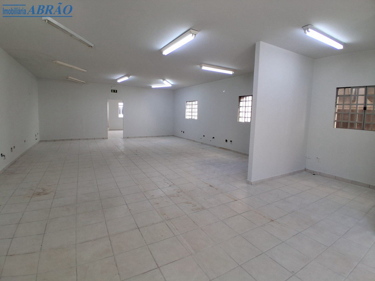 Comercial para alugar em Zona 01 Centro, Maringá — Portal Chave Fácil