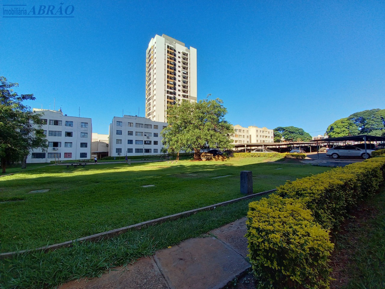Apartamento à venda em Zona 08, Maringá — Portal Chave Fácil