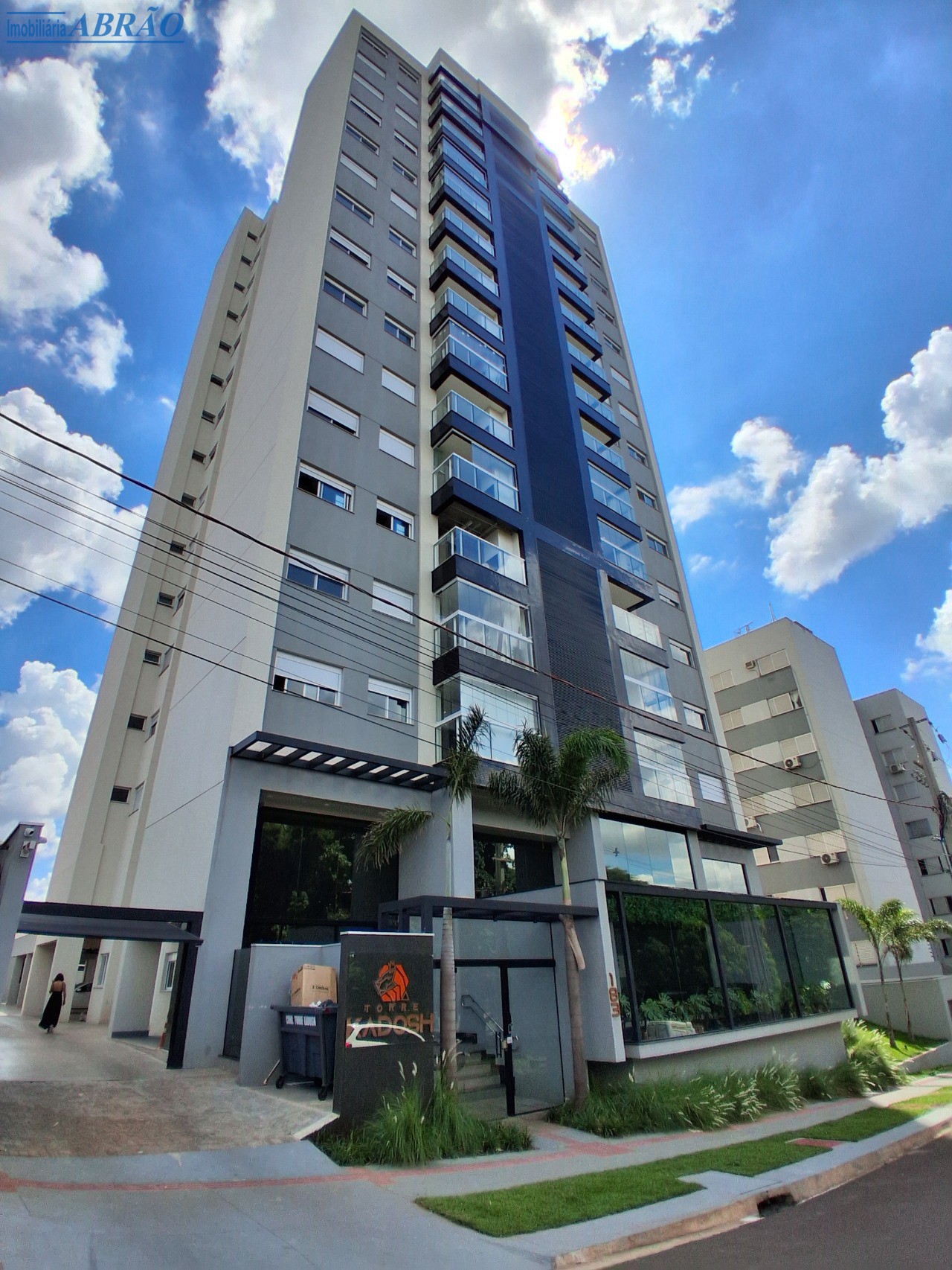 Apartamento para alugar em Vila Bosque, Maringá — Portal Chave Fácil