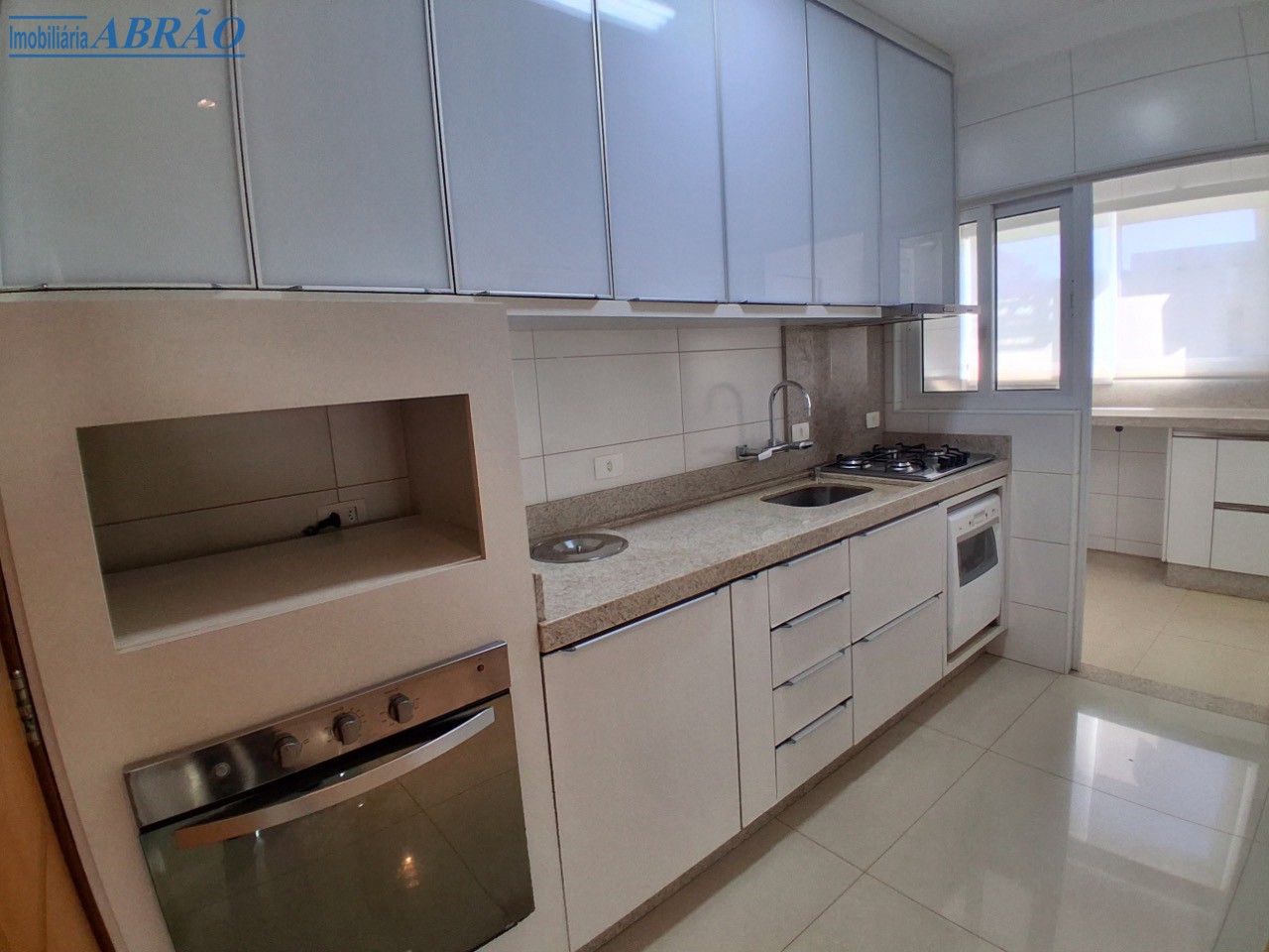 Apartamento para alugar em Zona 04, Maringá — Portal Chave Fácil