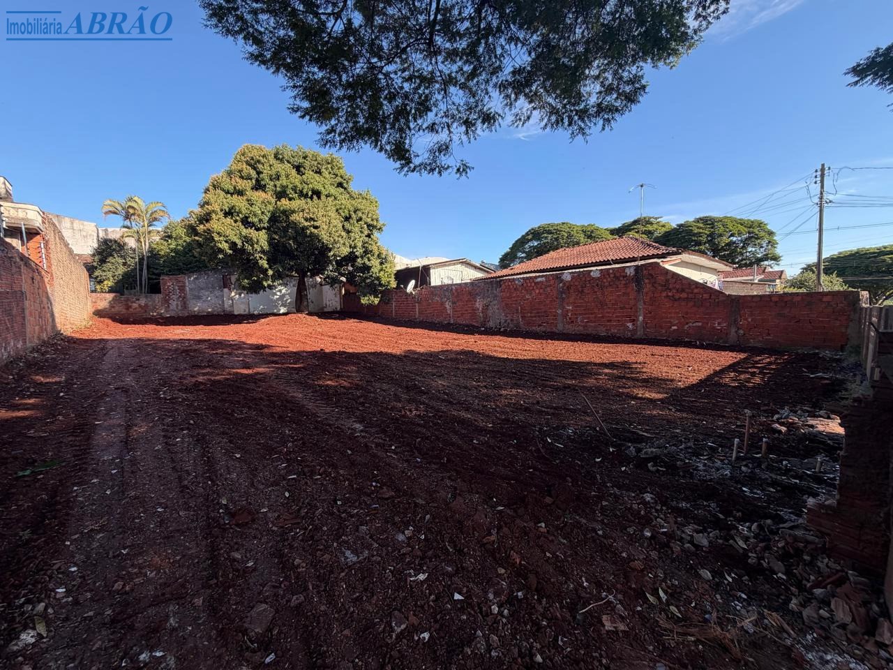 Terreno/Área à venda em Zona 06, Maringá — Portal Chave Fácil