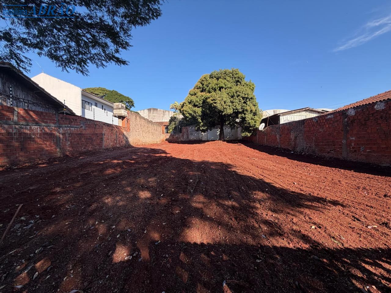 Terreno/Área à venda em Zona 06, Maringá — Portal Chave Fácil
