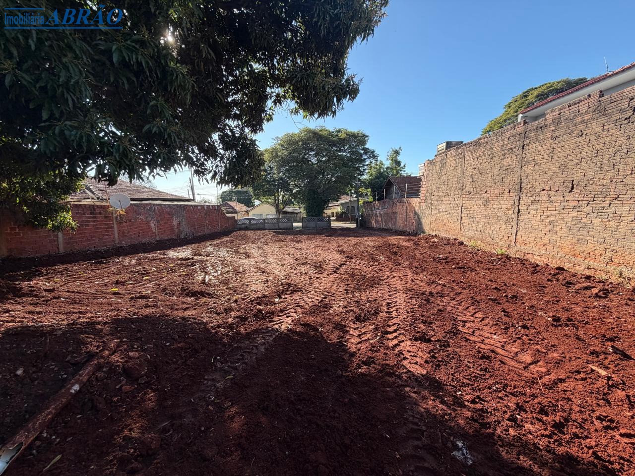 Terreno/Área à venda em Zona 06, Maringá — Portal Chave Fácil