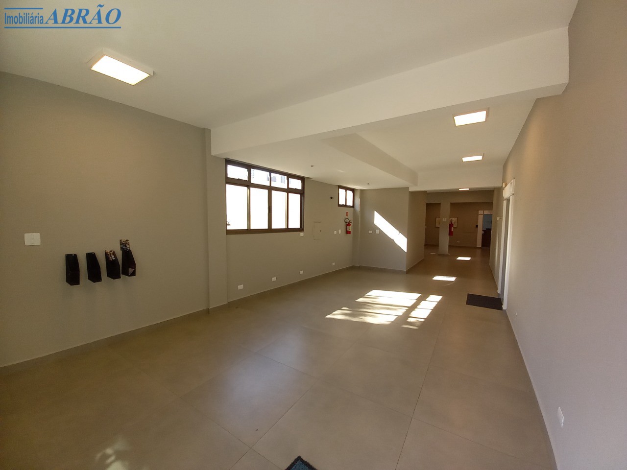 Sala/Conjunto Comercial para alugar em Zona 04, Maringá — Portal Chave Fácil