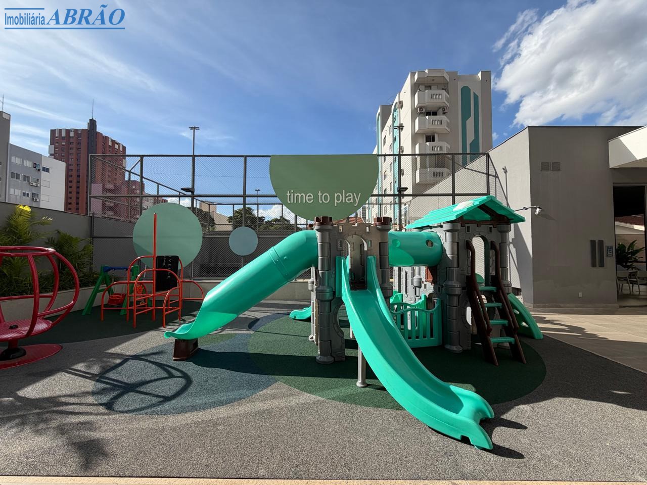 Apartamento à venda em Zona 03, Maringá — Portal Chave Fácil
